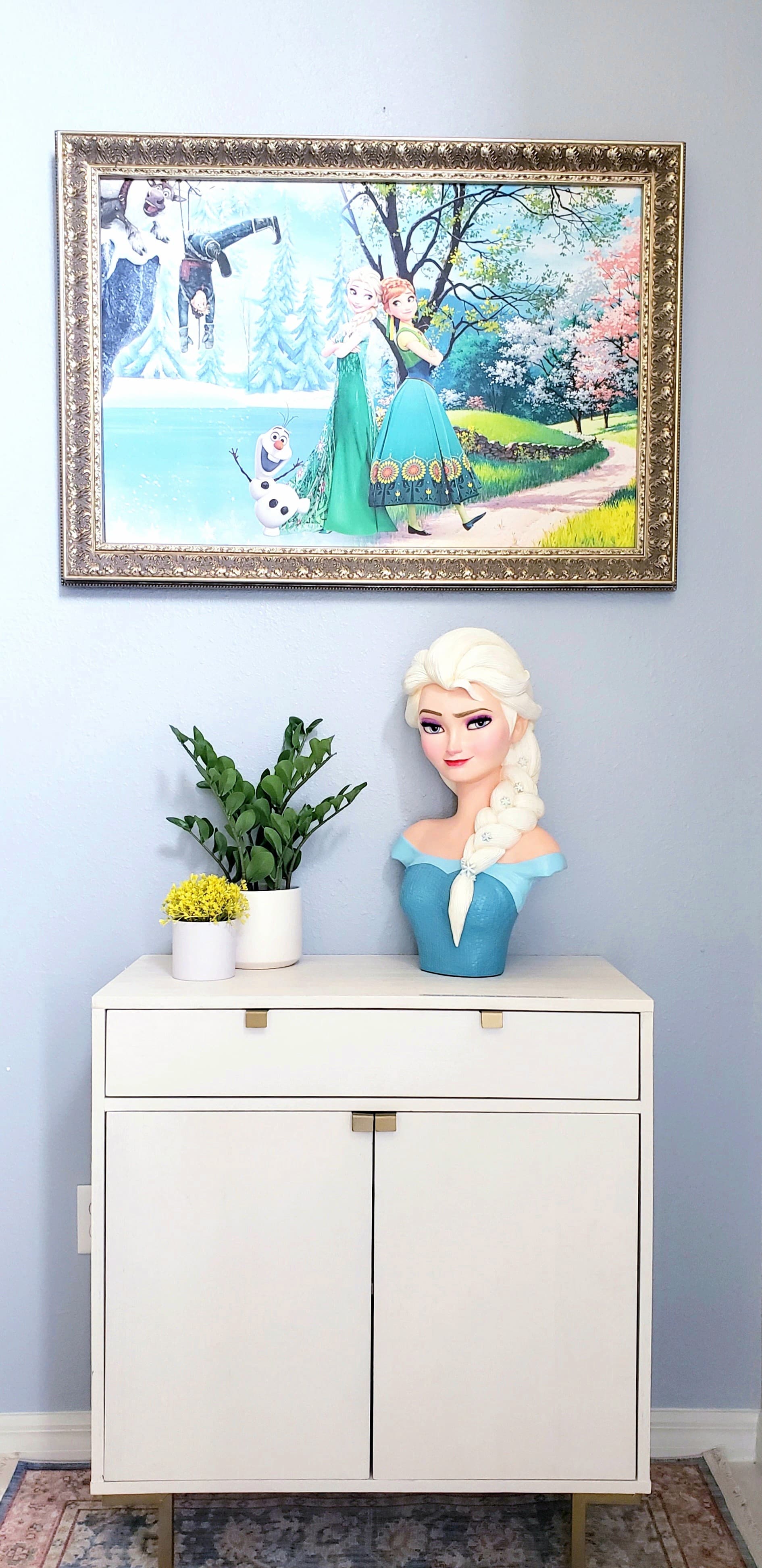 Elsa welcomes YOU to 'Frozen in Florida' home by "Happily Ever After Playhouses"