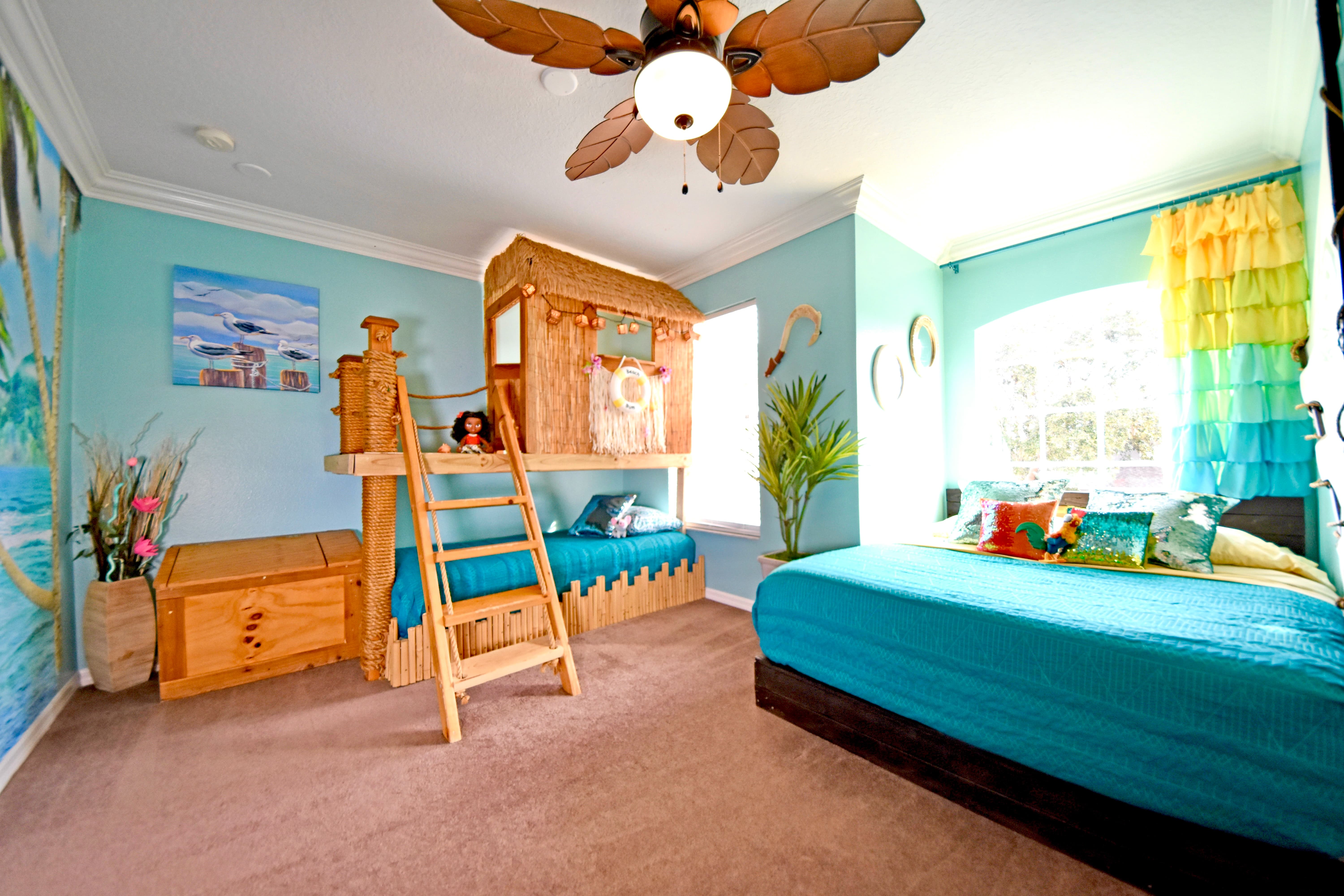 MOANA and Maui's Polynesian Tiki Hut and Boat Bedroom has BOTH a queen- and twin-sized bed, and is a favorite of all ages!  With a jack-n-jill bathroom, young kids are close to mom and dad for nighttime!