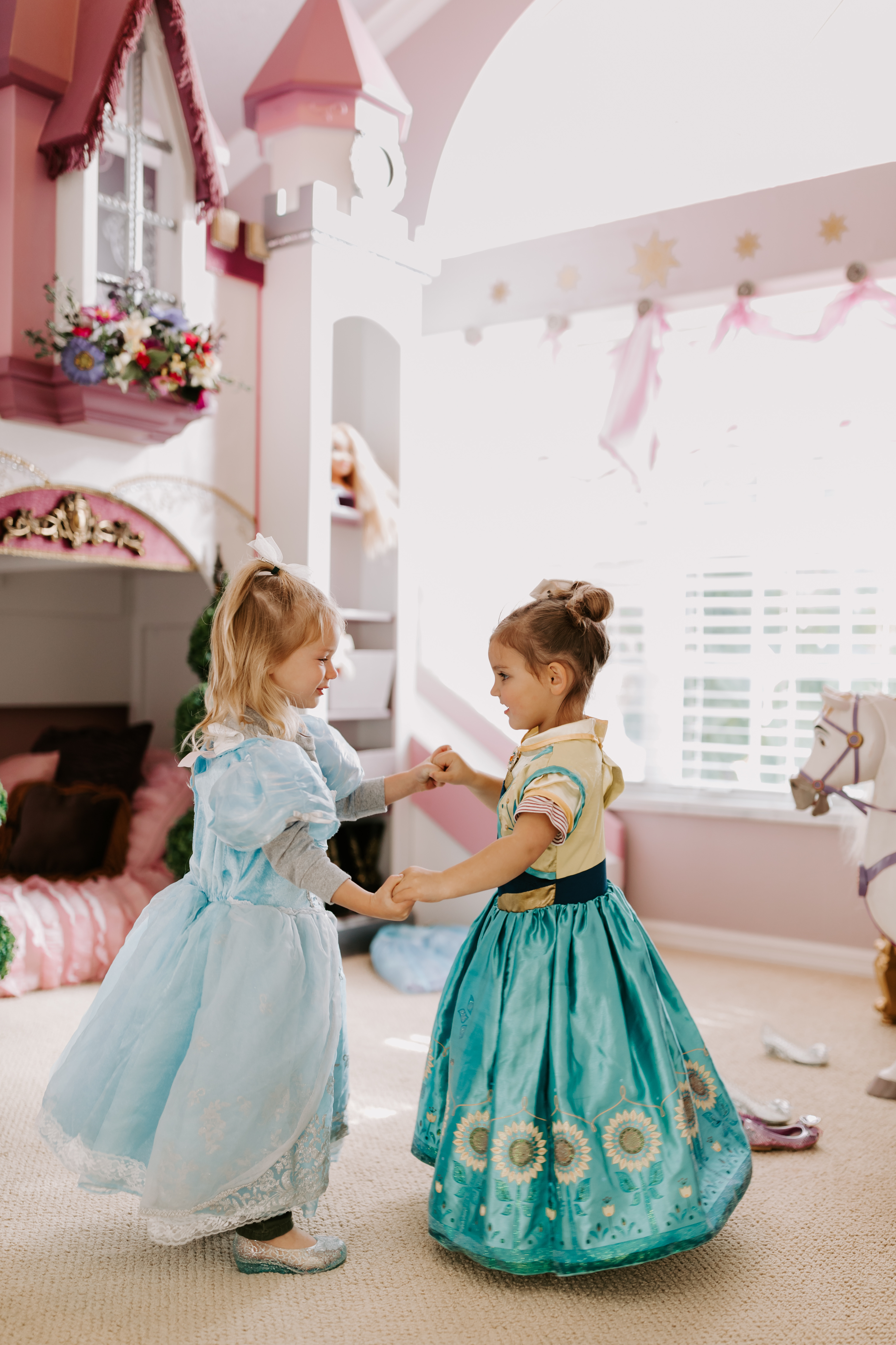 Pretty Princesses Playing...